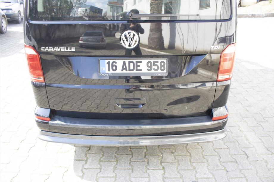 Volkswagen T6 2015-2024 рр. Задня лип накладка під карбон (ABS) Фото 6
