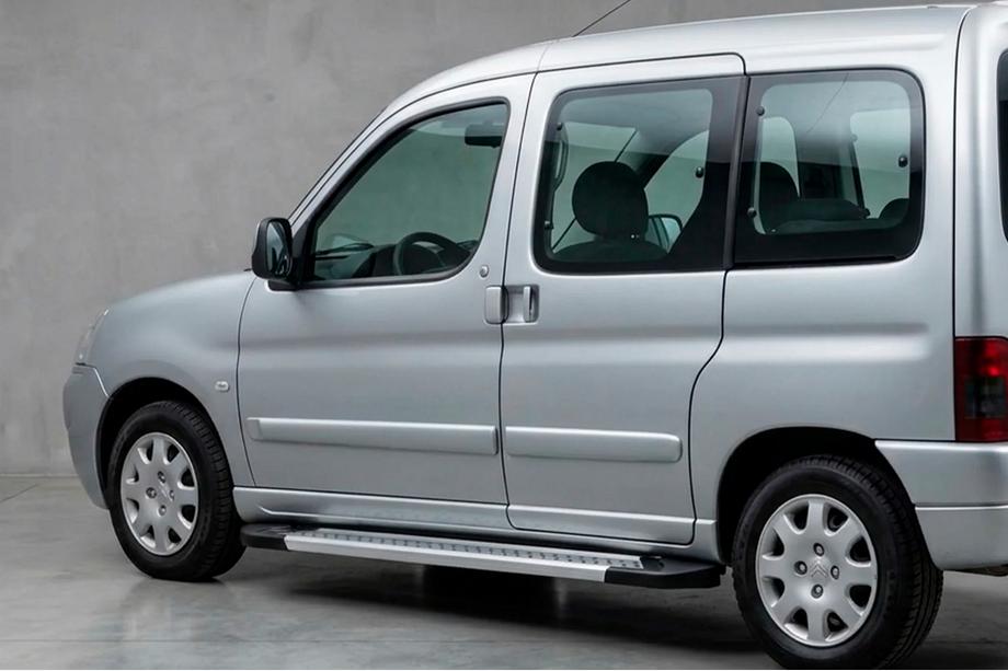 Peugeot Partner 1996-2008 рр. Бокові пороги New Vision Grey (2 шт., алюміній) Фото 1