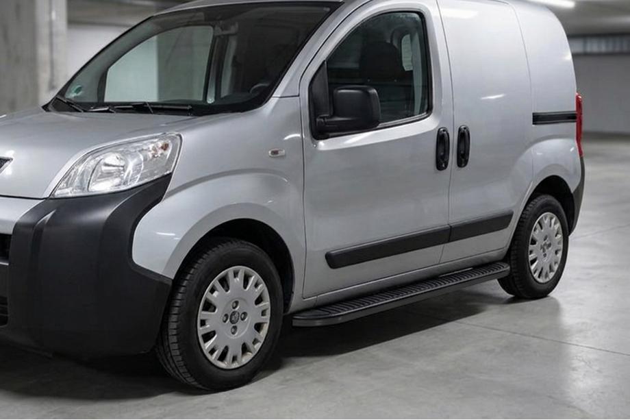 Peugeot Bipper 2008-2017 рр. Бокові пороги Tayga Black (2 шт., алюміній) Image