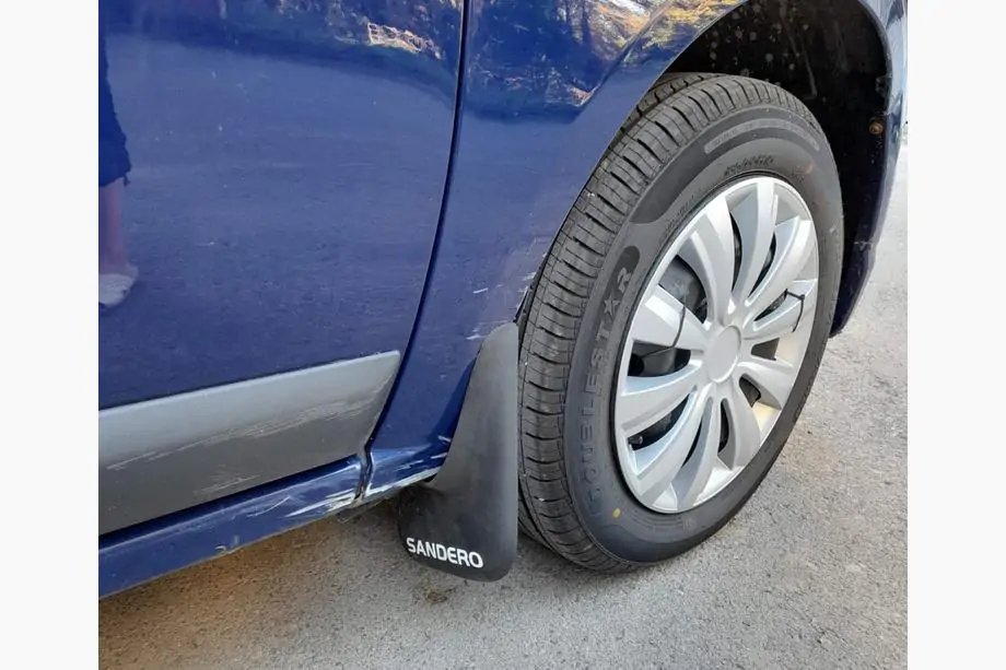 Dacia Sandero 2007-2013 рр. Передні бризковики (2 шт.)