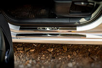 Skoda Octavia III A7 2013-2019 рр. Накладки на пороги Carmos V1 (8 шт., нерж.) фото 2