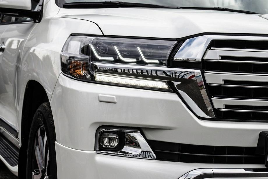 Toyota Land Cruiser 200 2007-2021 рр. Передні фари 2016+ (LX-Design) Image