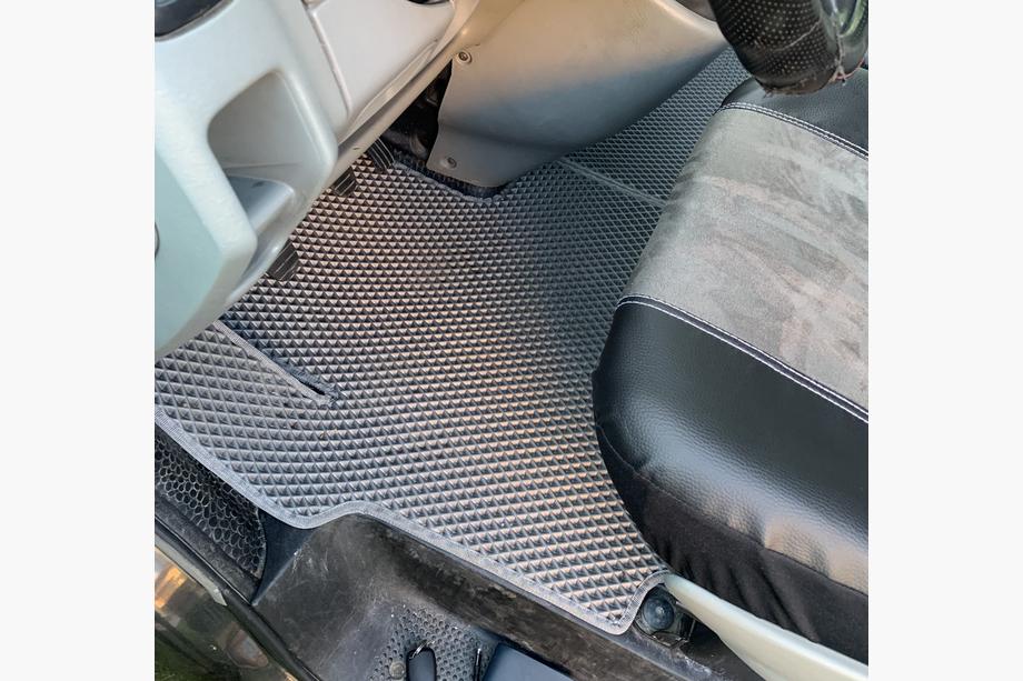 Renault Trafic 2001-2015 рр. Килимки EVA (сірі) 1 + 2 Image