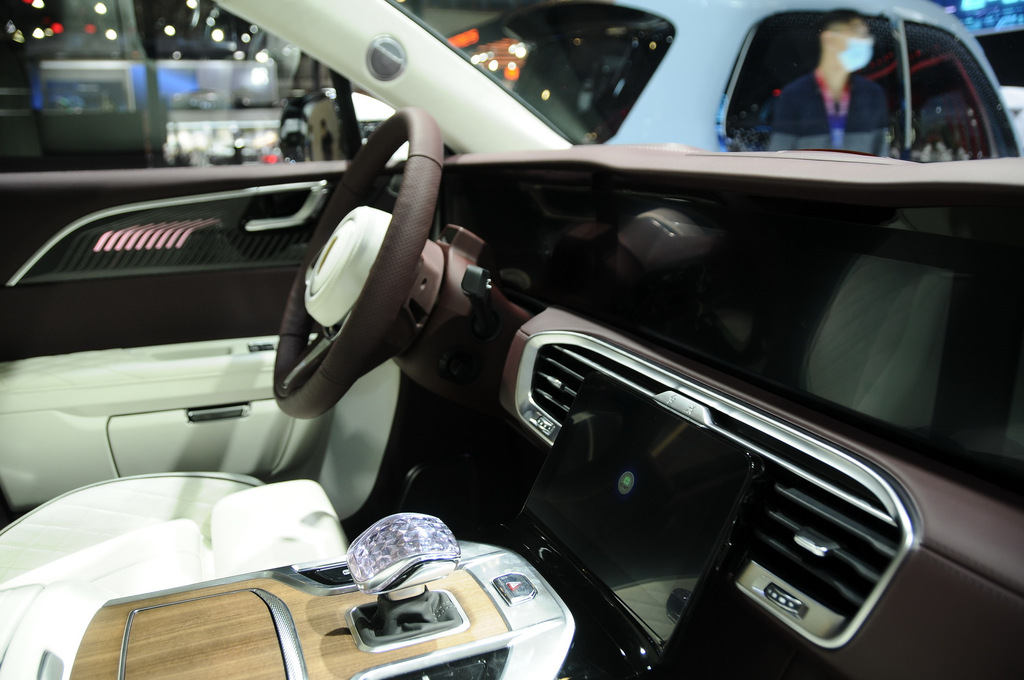 Hongqi E-HS9: електричний китайський аналог Rolls-Royce Cullinan