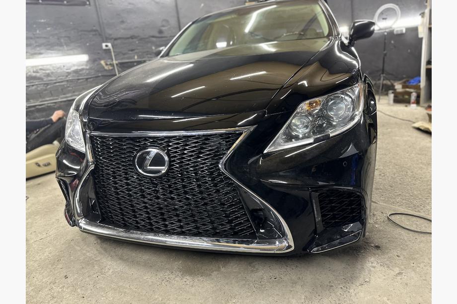Lexus LS 2007-2017 рр. Передній бампер (2007-2013 F-Sport) Image