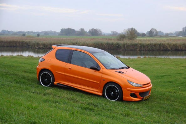Тюнінгуем Peugeot 206