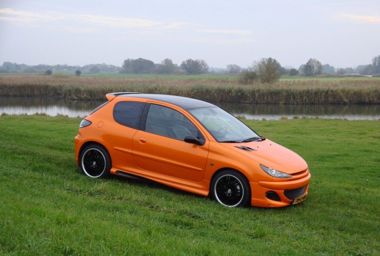 Тюнінгуем Peugeot 206