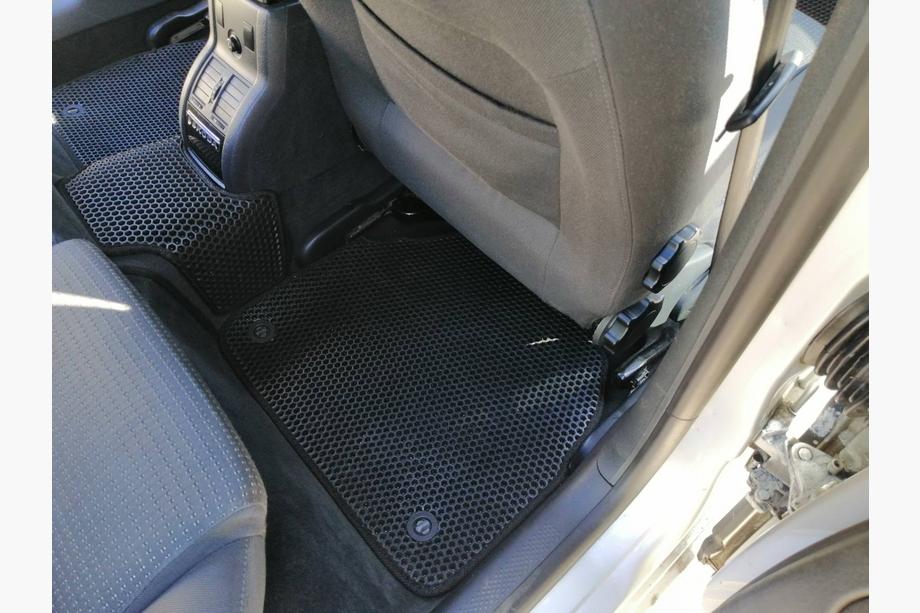 Skoda Superb 2001-2009 рр. Килимки EVA (чорні) Фото 15