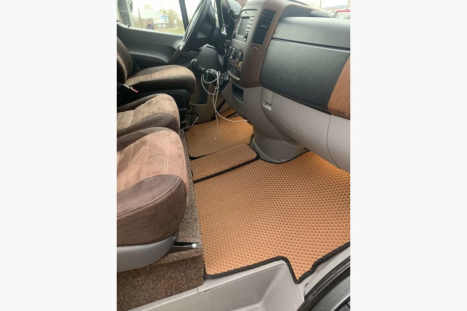 Volkswagen Crafter 2006-2016 рр. Килимки EVA V1 (коричневі) Image