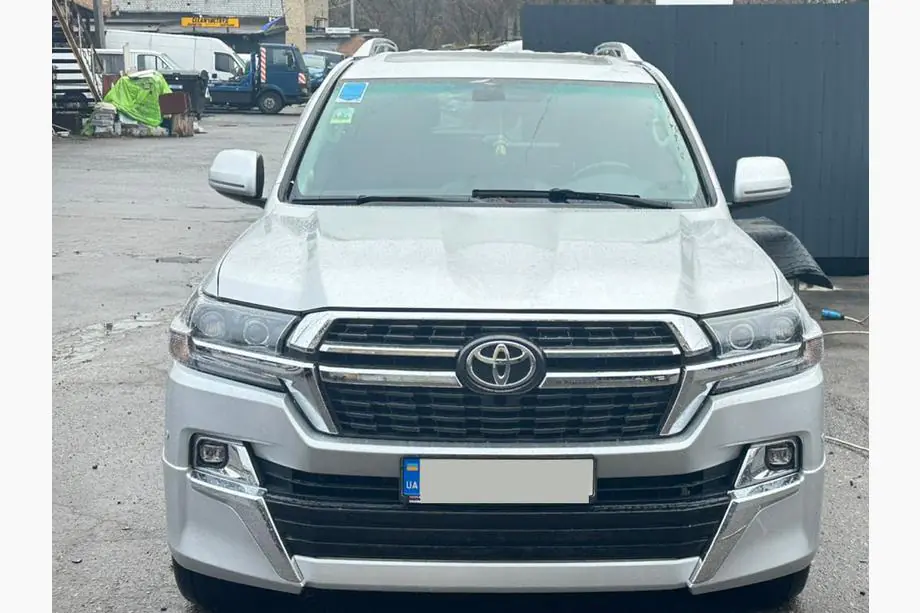 Toyota Land Cruiser 200 2007-2021 рр. Комплект рестайлінгу з LC200 2008-2015 на 2021 Executive Фото 43