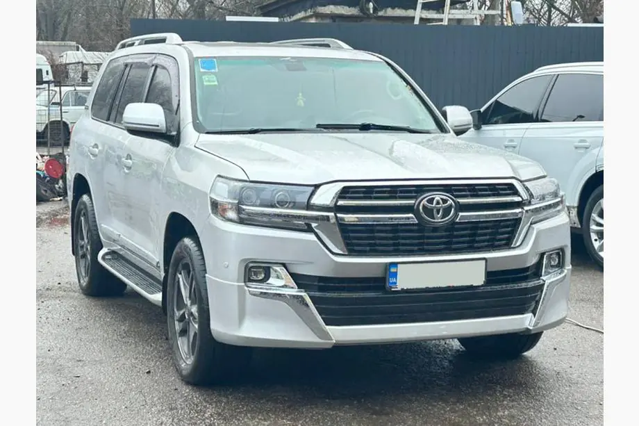 Toyota Land Cruiser 200 2007-2021 рр. Комплект рестайлінгу з LC200 2008-2015 на 2021 Executive Фото 40