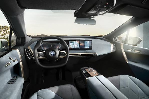 Електричний кросовер BMW iX - технологічний флагман німецької марки Фото 7
