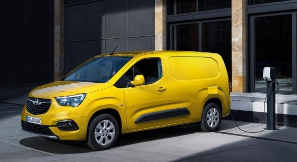 З’явилася електрична модифікація компактвена Opel Combo Фото 2