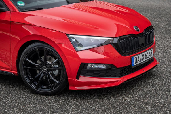 Готується до продажу "гаряча" версія хетчбека Skoda Scala Edition S