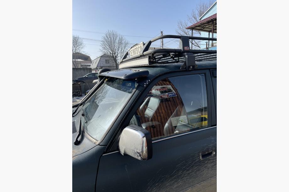 Toyota Land Cruiser 80 1990-1997 рр. Козирок на лобове скло Фото 6