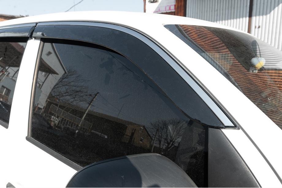 Volkswagen Amarok 2010-2022 рр. Вітровики з хромованим молдингом (4 шт, Niken) Фото 4