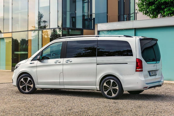 Mercedes-Benz EQV: огляд електромінівена — рестайлінг, запас ходу і наступник VLE Фото 4