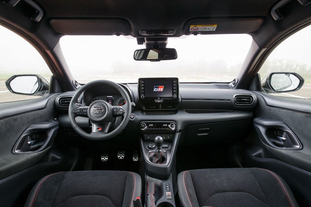 Спортивний повнопривідний хетчбек Toyota GR Yaris
