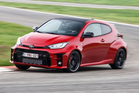 Спортивний повнопривідний хетчбек Toyota GR Yaris Фото 3