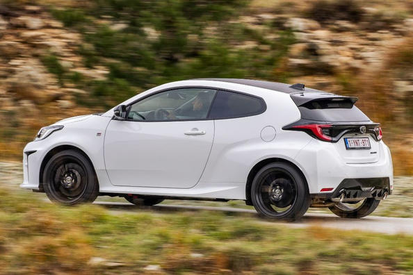 Спортивний повнопривідний хетчбек Toyota GR Yaris Фото 5