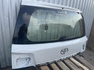 Toyota Land Cruiser 200 2007-2021 рр. Кришка багажника верхня 2016+ біла (USED, оригінал) фото 3