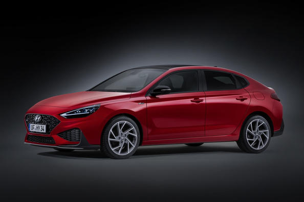 Огляд оновленого лифтбека Hyundai i30 Fastback Фото 1