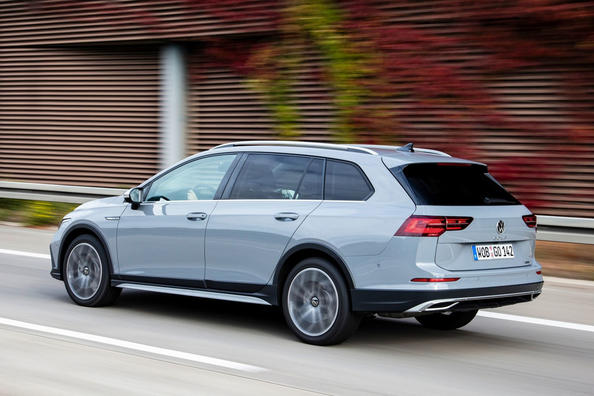 Огляд повнопривідного універсала Volkswagen Golf Alltrack Фото 4