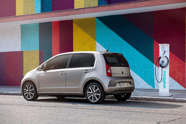 Огляд компактного електричного хетчбека SEAT Mii Electric Фото 2