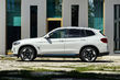 Огляд електричного кросовера BMW iX3 фото 4