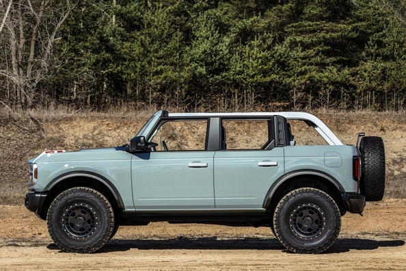 П’ятидверна модифікація позашляховика Ford Bronco нового покоління Фото 5