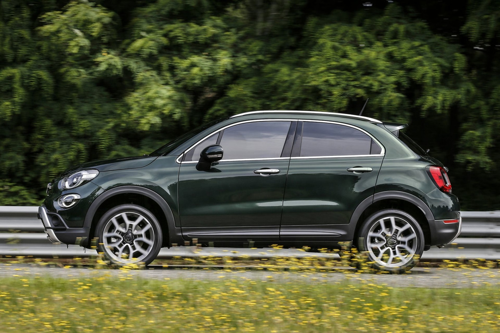 Компактний кросовер Fiat 500X Cross