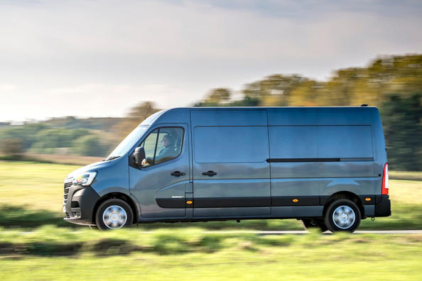 Огляд оновленого фургона Renault Master Фото 4