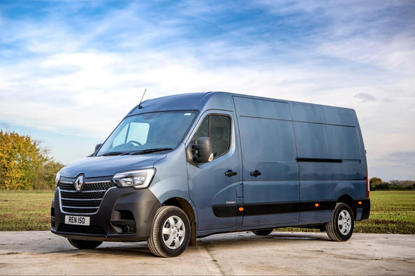 Огляд оновленого фургона Renault Master Фото 2