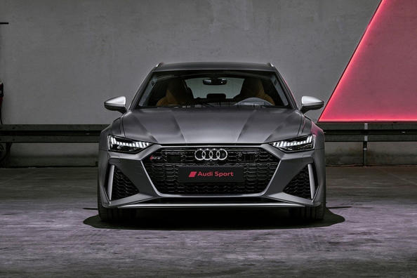 Огляд 600-сильного повноприводного універсала Audi RS6 Avant Фото 6