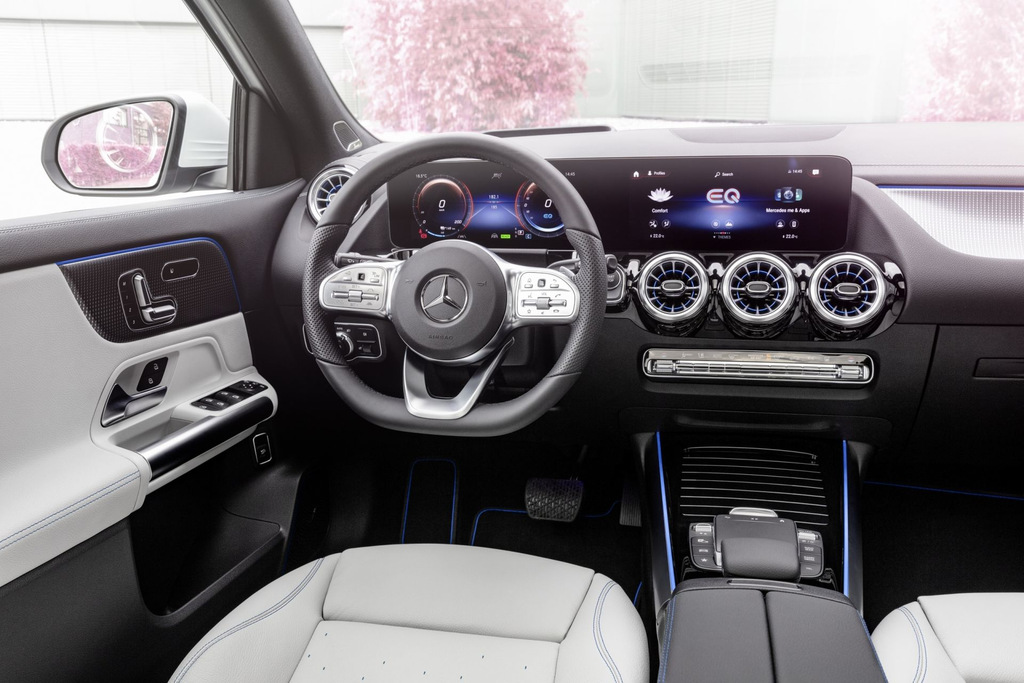 Компактний електричний кросовер Mercedes-Benz EQA
