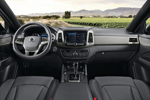Огляд другого покоління пікапа SsangYong Musso Фото 7
