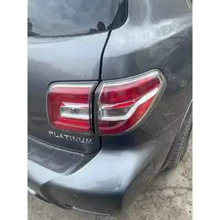 Задні LED ліхтарі (Оригінал, б.у. 2019 рік) Nissan Armada 2016-2024 рр. фото 3