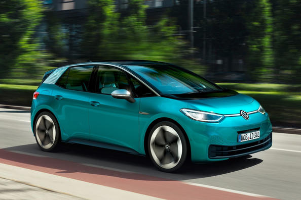 Огляд електричного заднеприводного хетчбека Volkswagen ID.3 Фото 2