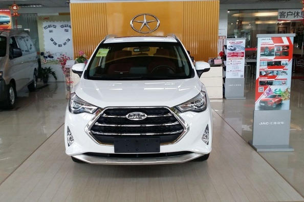 Огляд компактного кросовера JAC S3