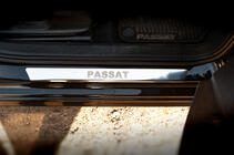 Volkswagen Passat B7 2012-2015 рр. Накладки на пороги Carmos V1 (4 шт, нерж) фото 2