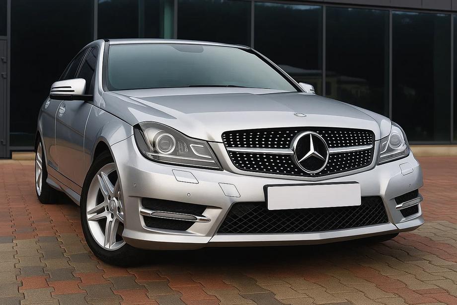 Mercedes C-class W204 2007-2015 рр. Передня решітка Diamond Silver Image
