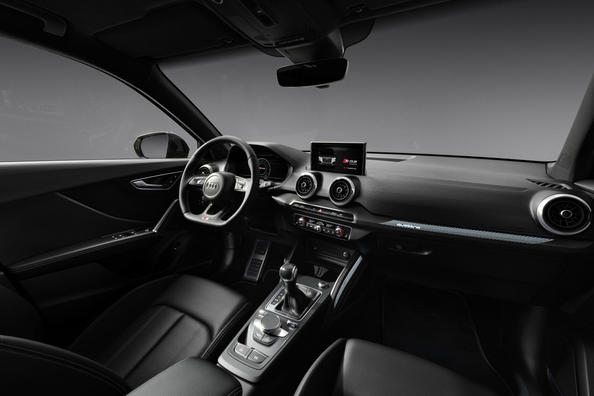Огляд зарядженого повнопривідного кросовера Audi SQ2 Фото 8