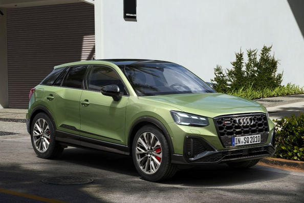 Огляд зарядженого повнопривідного кросовера Audi SQ2