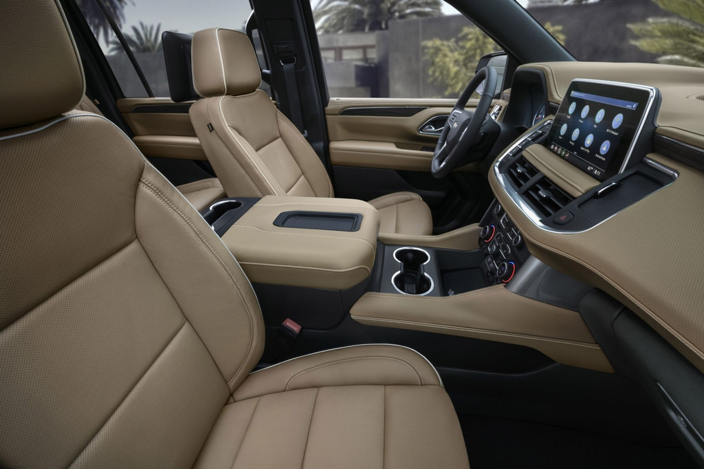 Великий восьмимісний позашляховик Chevrolet Suburban