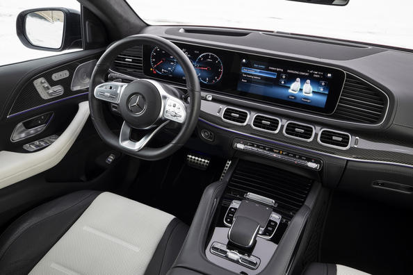 Огляд купеобразного кросовера Mercedes-Benz GLE Coupe Фото 7