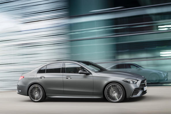 Нове покоління седана Mercedes-Benz C-Class Фото 5