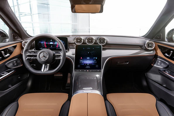Нове покоління седана Mercedes-Benz C-Class Фото 8