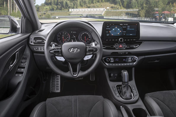 Огляд більш продуктивної модифікації хетчбека Hyundai i30 N Фото 7