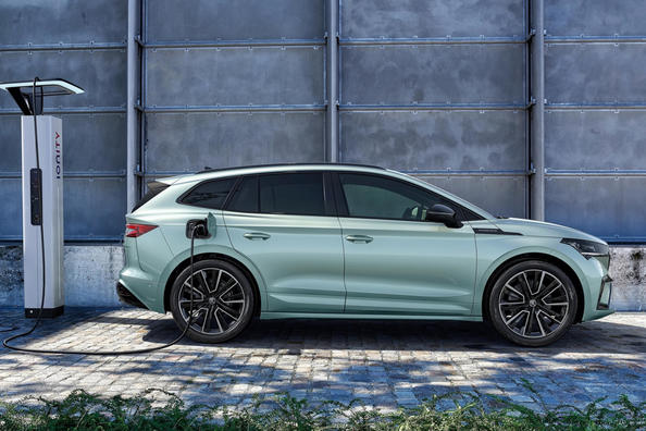 Огляд електричного кросовера Skoda Enyaq iV Фото 3