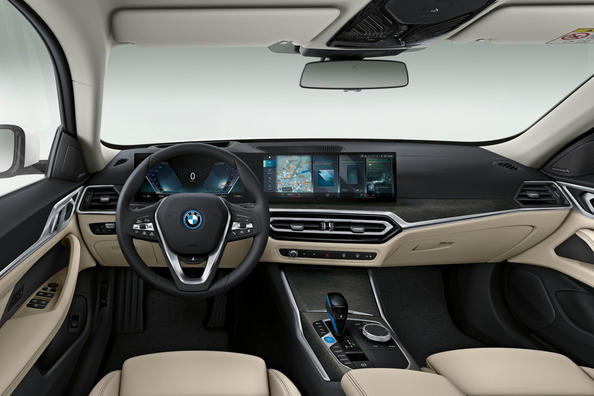 Перше покоління електричного лифтбека BMW i4 Фото 9